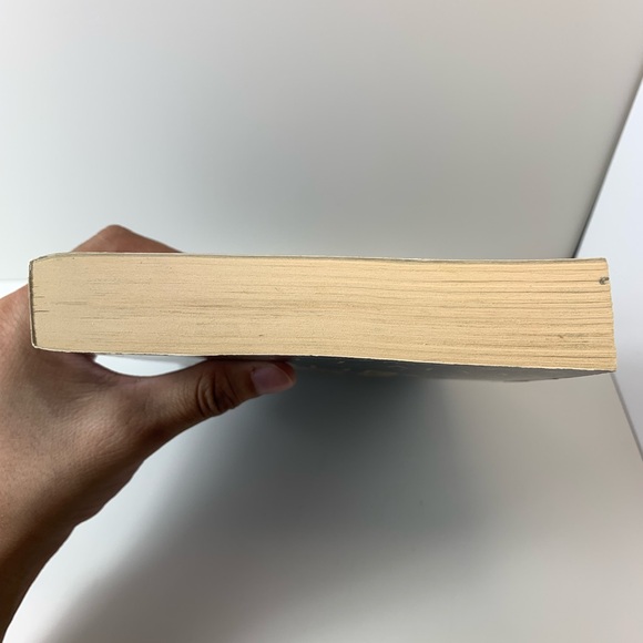 A Court of Thorns and Roses A Court of Frost and Starlight by Sarah J. Maas - Picture 3 of 12